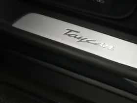 Porsche Taycan (2024) thumbnail 23