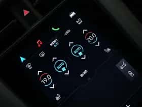 Porsche Taycan (2024) thumbnail 32