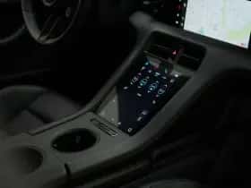 Porsche Taycan (2024) thumbnail 45