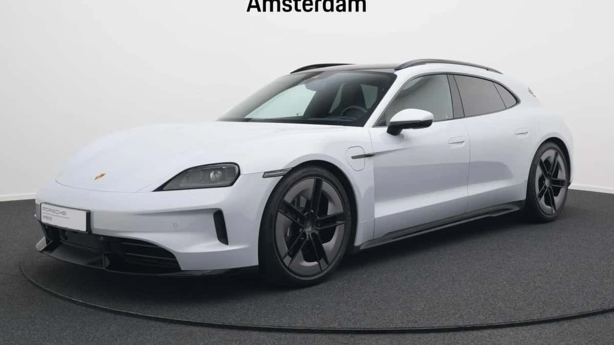 Porsche Taycan (2024) — foto 1