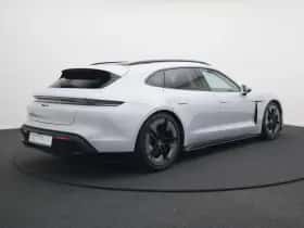 Porsche Taycan (2024) thumbnail 3
