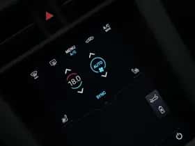 Porsche Taycan (2024) thumbnail 33