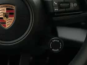 Porsche Taycan (2024) thumbnail 37