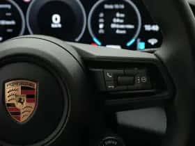 Porsche Taycan (2024) thumbnail 38