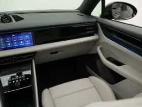 Porsche Macan (2026) thumbnail 29