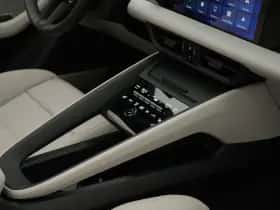 Porsche Macan (2026) thumbnail 49