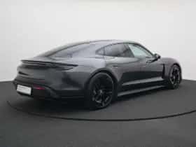 Porsche Taycan (2025) thumbnail 2