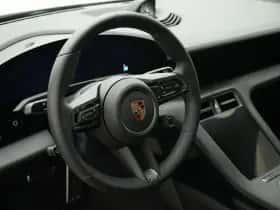 Porsche Taycan (2025) thumbnail 24