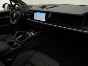 Porsche Cayenne (2026) thumbnail 18