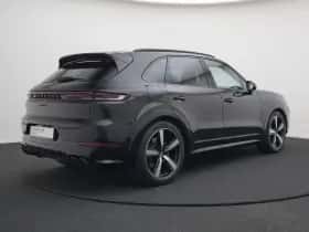 Porsche Cayenne (2025) thumbnail 3