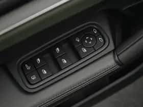 Porsche Cayenne (2025) thumbnail 23