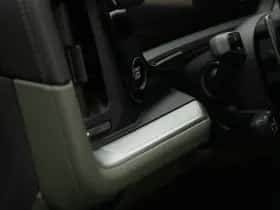 Porsche Cayenne (2025) thumbnail 30