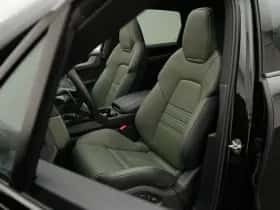 Porsche Cayenne (2025) thumbnail 6