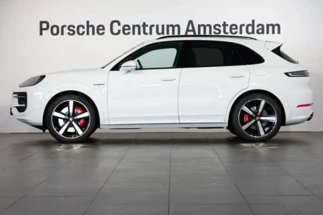 Porsche Cayenne (2026) thumbnail 2