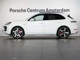 Porsche Cayenne (2026) thumbnail 2
