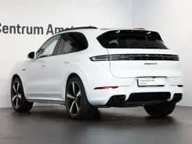 Porsche Cayenne (2026) thumbnail 3