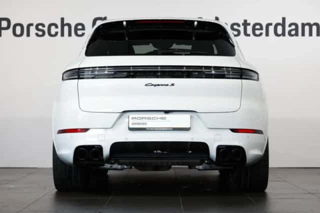 Porsche Cayenne (2026) thumbnail 4