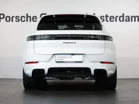 Porsche Cayenne (2026) thumbnail 4
