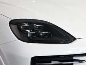 Porsche Cayenne (2026) thumbnail 5