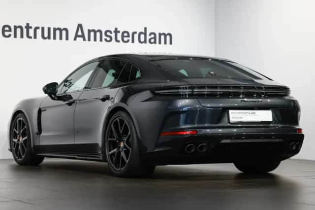 Porsche Panamera (2025) thumbnail 3