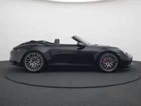 Porsche 911 (2024) thumbnail 2