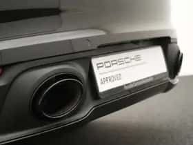 Porsche 911 (2024) thumbnail 12
