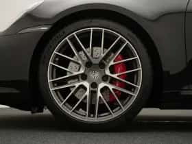 Porsche 911 (2024) thumbnail 4