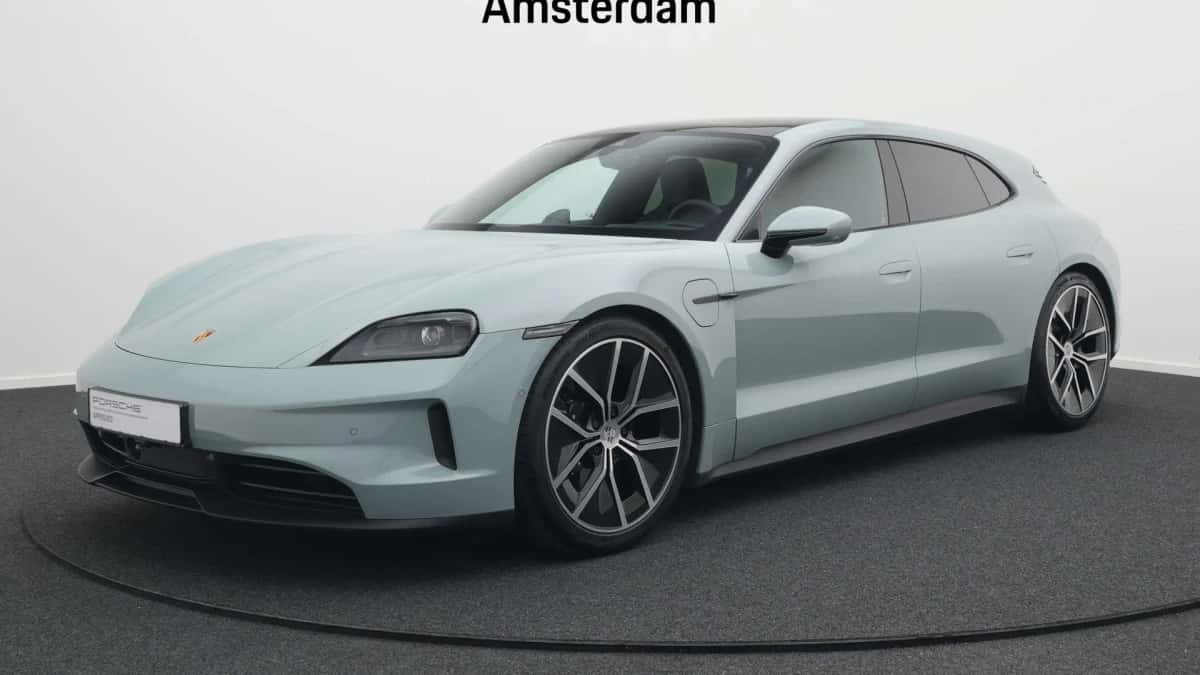 Porsche Taycan (2024) — foto 1