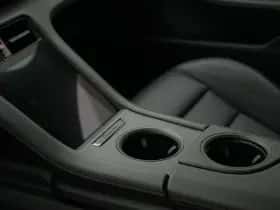 Porsche Taycan (2024) thumbnail 29
