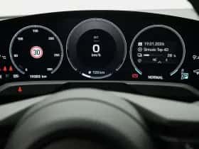 Porsche Taycan (2024) thumbnail 32