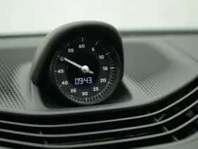 Porsche Taycan (2024) thumbnail 35