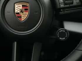 Porsche Taycan (2024) thumbnail 39