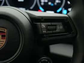 Porsche Taycan (2024) thumbnail 40