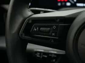 Porsche Taycan (2024) thumbnail 41