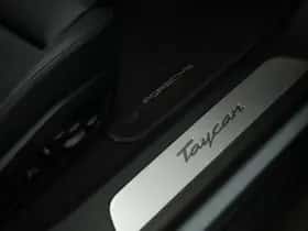 Porsche Taycan (2024) thumbnail 45
