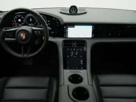 Porsche Taycan (2024) thumbnail 7