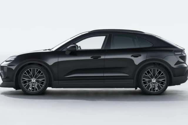 Porsche Macan (2025) thumbnail 2