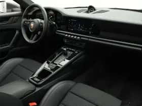 Porsche 911 (2024) thumbnail 7