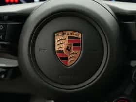 Porsche Taycan (2025) thumbnail 37