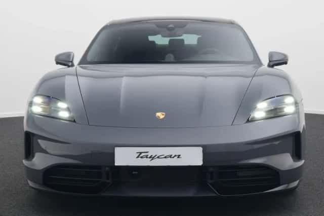 Porsche Taycan (2025) thumbnail 6