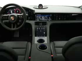 Porsche Taycan (2025) thumbnail 54