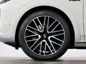 Porsche Cayenne (2026) thumbnail 7