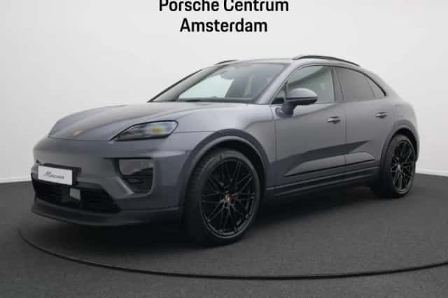 Porsche Macan (2026) thumbnail 1