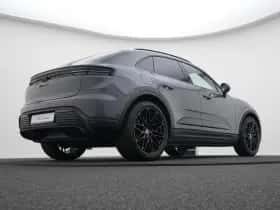 Porsche Macan (2026) thumbnail 14