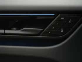 Porsche Macan (2026) thumbnail 24