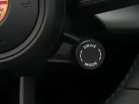 Porsche Macan (2026) thumbnail 40