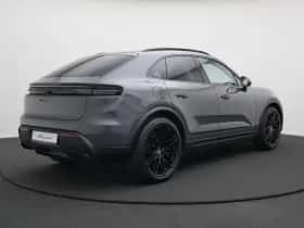 Porsche Macan (2026) thumbnail 8