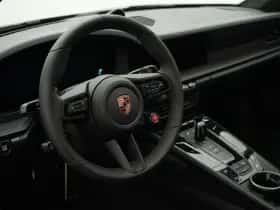 Porsche 911 (2026) thumbnail 36