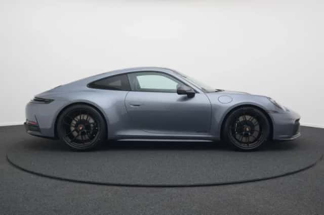 Porsche 911 (2026) thumbnail 5