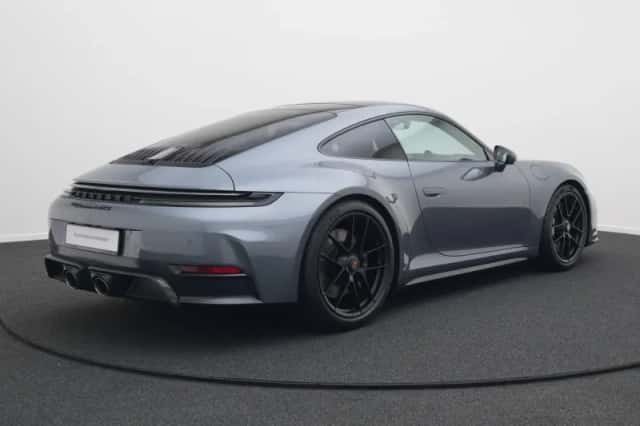 Porsche 911 (2026) thumbnail 6